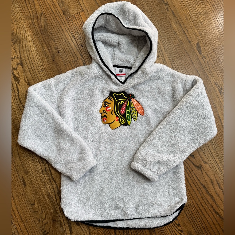 NHL Girls Chicago Blackhawks Fuzzy Teddy Pullover Hoodie White | Medium 10/12